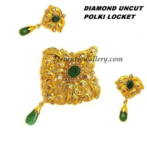 Uncut Diamond Locket with Earrings Jewellery Designs