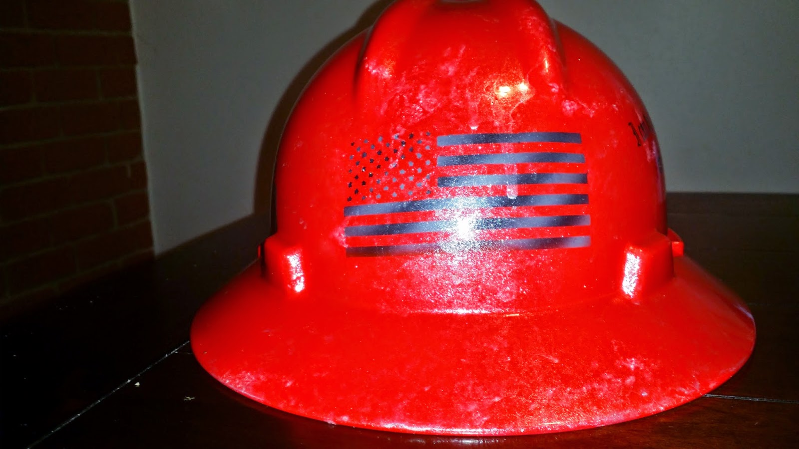 Zimmer DesignZ Custom Paint Cool hard hats painted this weekend.