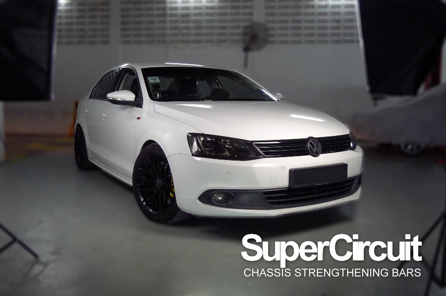SUPERCIRCUIT CHASSIS STRENGTHENING BARS VW Jetta (Mk6) Mid Chassis Brace