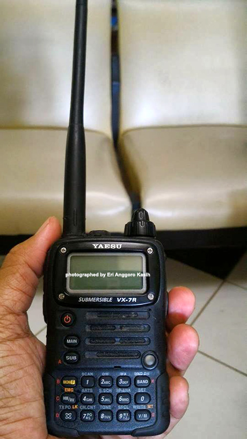 Review HT Yaesu VX-7R - YC1LBQ