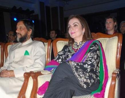 Nita Ambani sitting on chair1 - Nita Ambani at Olive Crown Awards 2012