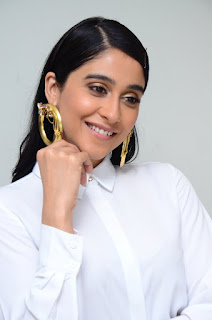 Actress Regina Cassandra New Stills At Evaru Movie Success Meet Actress Regina Cassandra New Stills At Evaru Movie Success Meet