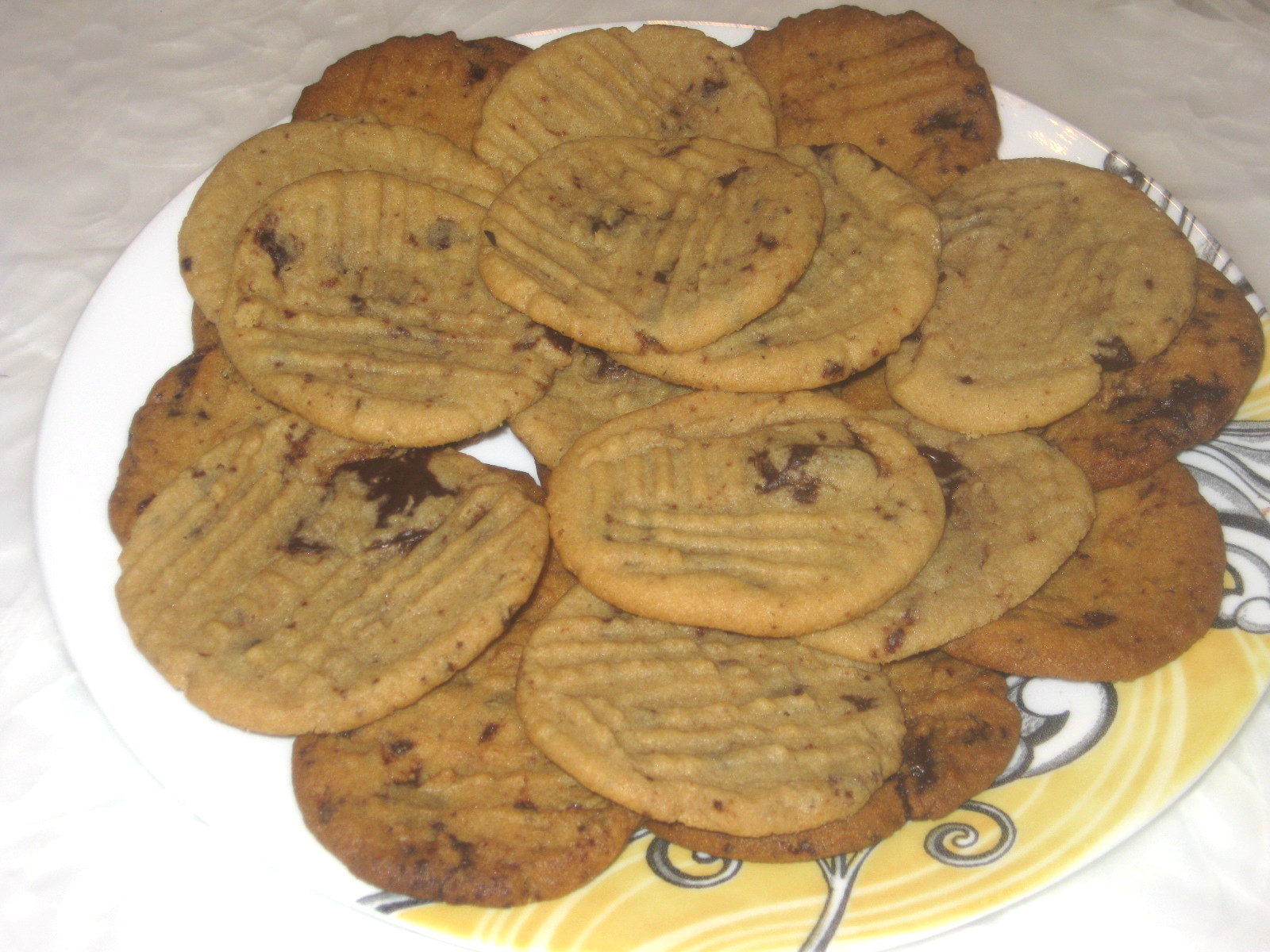 Peanut ButterChocolate Chunk Cookies