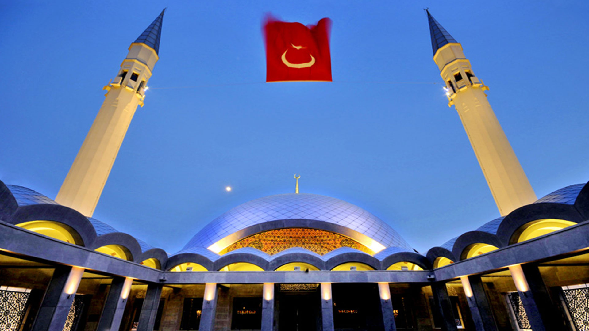 en guzel turk bayrakli manzarali camiler 8