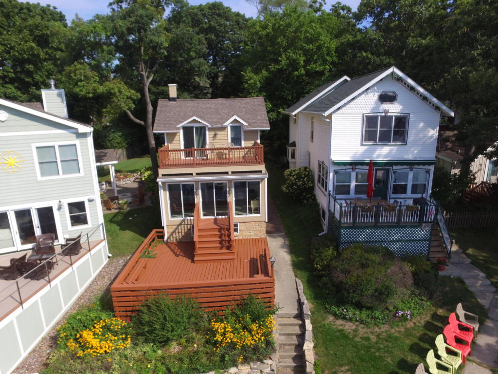 Entry Point To Delavan Lakefront Homes