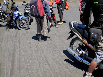 santri dan alam,bromo,naik motor