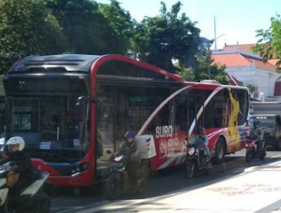 Suroboyo Bus