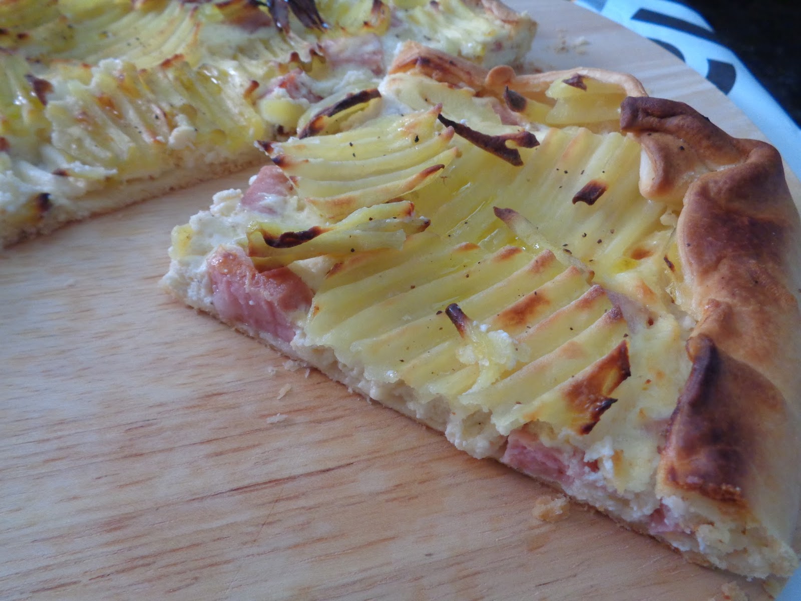 Passioni e Recensioni Pizza rustica veloce con mortadella , ricotta e