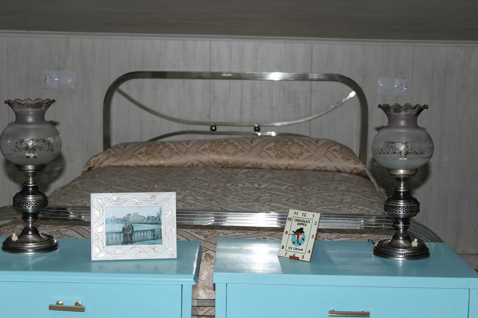 Gloria Vintage: Mesillas de formica