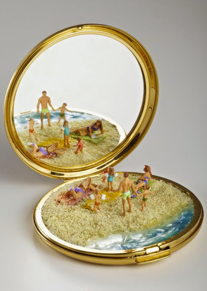 17-Kendal-Murray-Surreal-Miniature-Worlds-in-Everyday-Objects-www-designstack-co