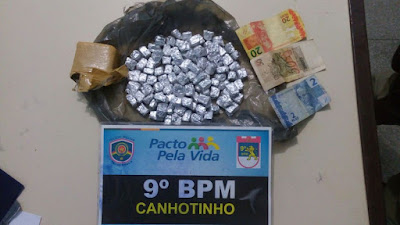 http://opingasangue.blogspot.com/2016/07/policia-apreende-menor-com-maconha-em.html