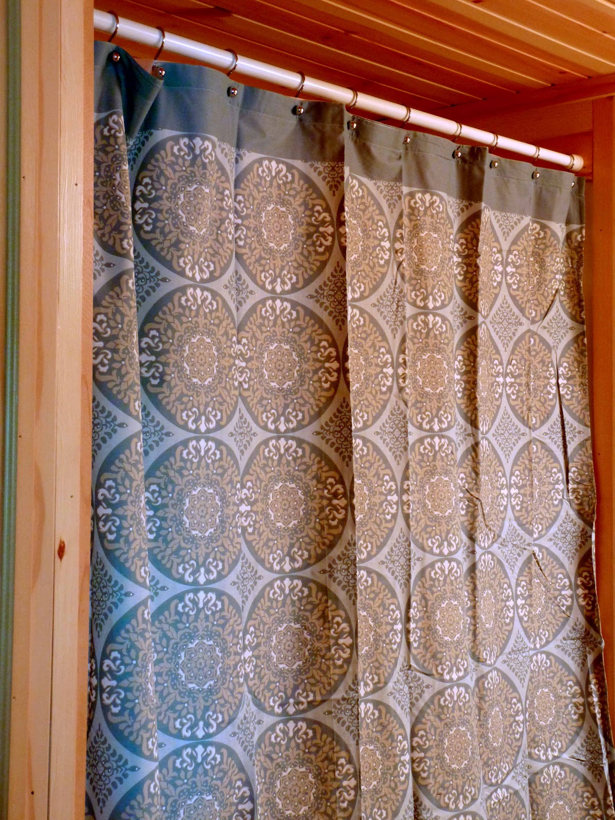 Jerisew(s) Curtains! Stand up and Move One Room to the Right!