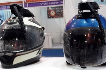 Wiper Helm Solusi Berkendara Musim Hujan dengan Nyaman