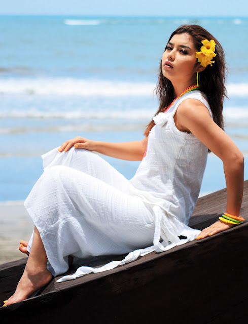 Myanmar Celeb Model Melody in the Beach