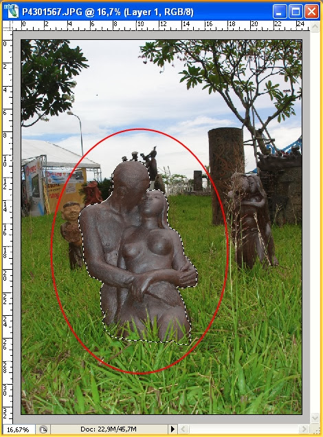 Làm mờ cảnh xung quanh bằng Photoshop