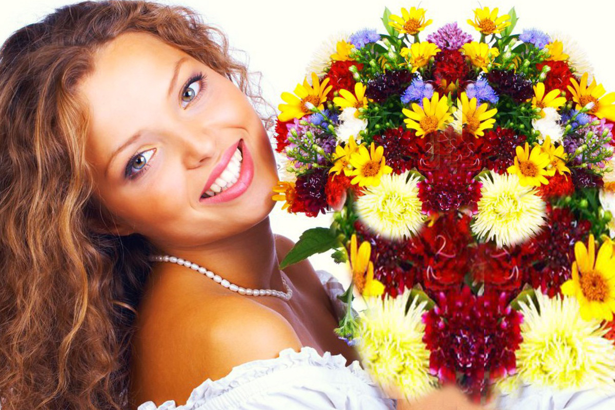 Праздники сегодня женского счастья. Счастливая женщина. Женщина с цветами. Счастливая женщина с цветами. Букет "женщине".