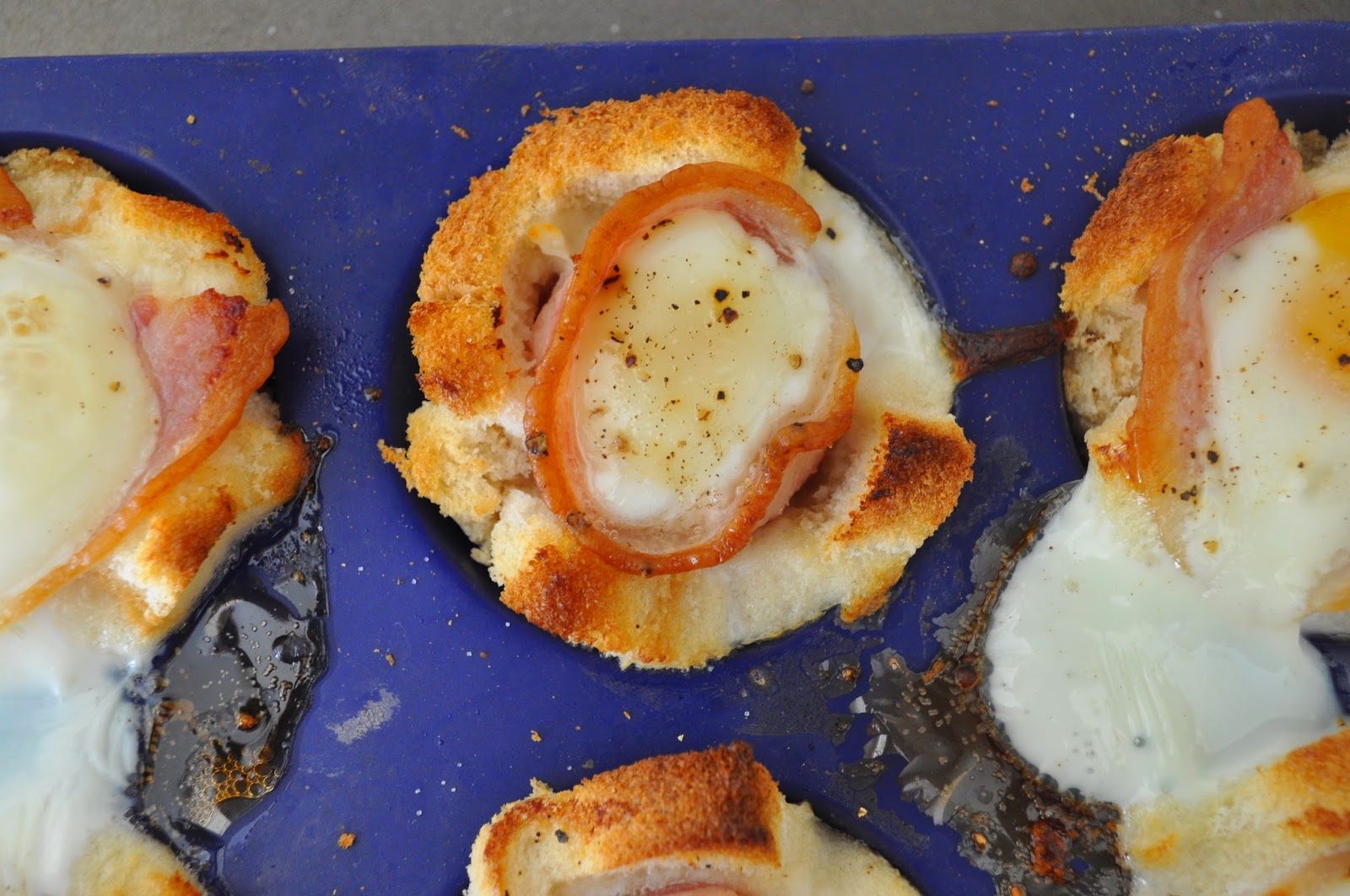 Cooking with Manuela Baked Cheesy Bread Cups filled with Eggs and Pancetta