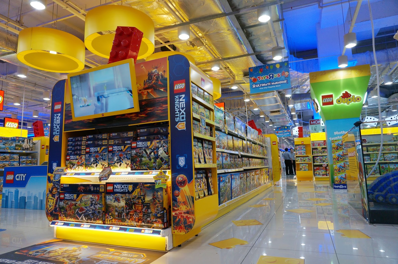 Toys"R"Us Vivocity Flagship Store Revamp!