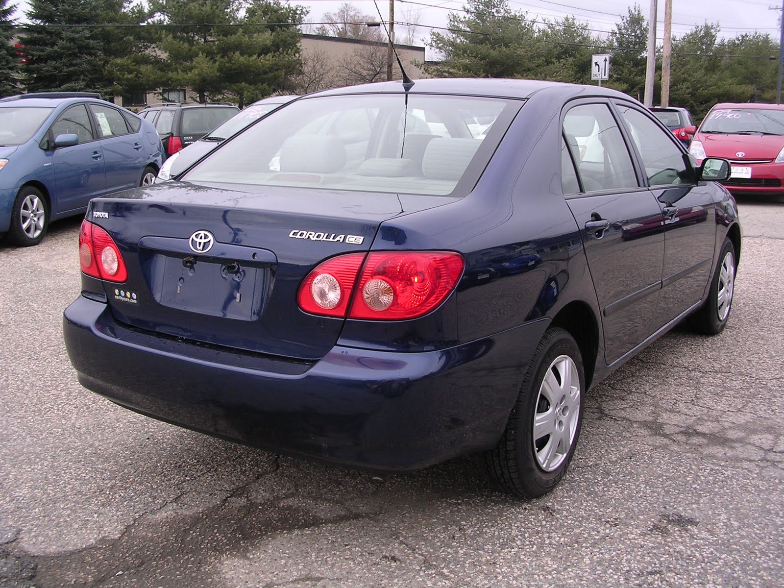 Earthy Cars Blog: EARTHY CAR OF THE WEEK: 2005 Blue Toyota Corolla