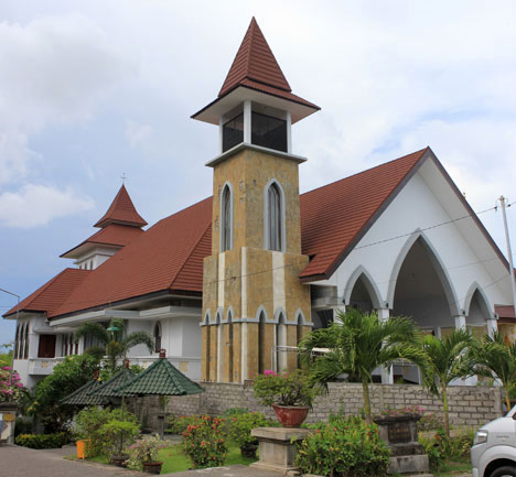 PESISIR NUSA DUA: Puja Mandala