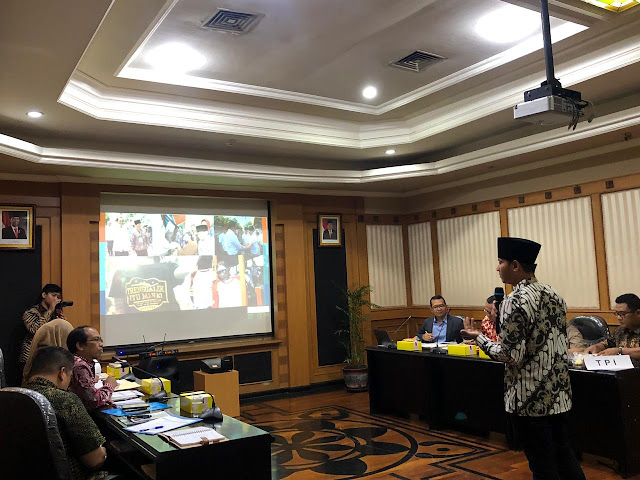 Nur Arifin Paparkan Sendiri Inovasi Daerah dalam Presentasi Lomba Pembangunan Daerah di Bapeda Provinsi Jatim
