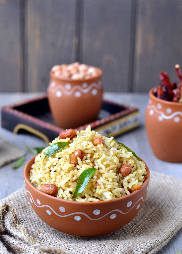 Puliyodarai (Tamarind Rice With Spice paste)