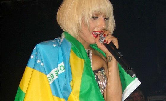 ladygagabrasil.jpg