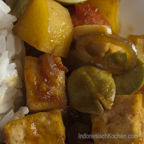 Tumis Tofu mit Peteh Bohnen rezept indonesisch