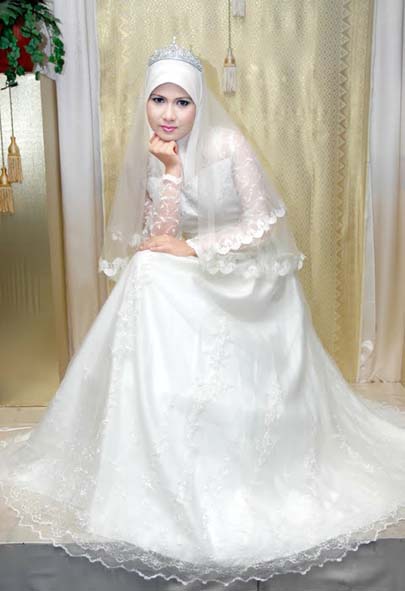 seputar bunda Koleksi Gaun Pengantin Muslimah 2012
