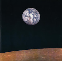 Zond 7:la Terra La Terra vista dalla sonda Zond 7 che sorvola la Luna.