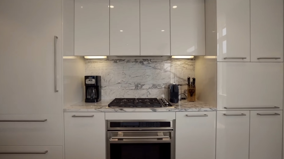 25 Interior Design Photos vs. 301 Mission St #805, San Francisco Luxury Condo Tour