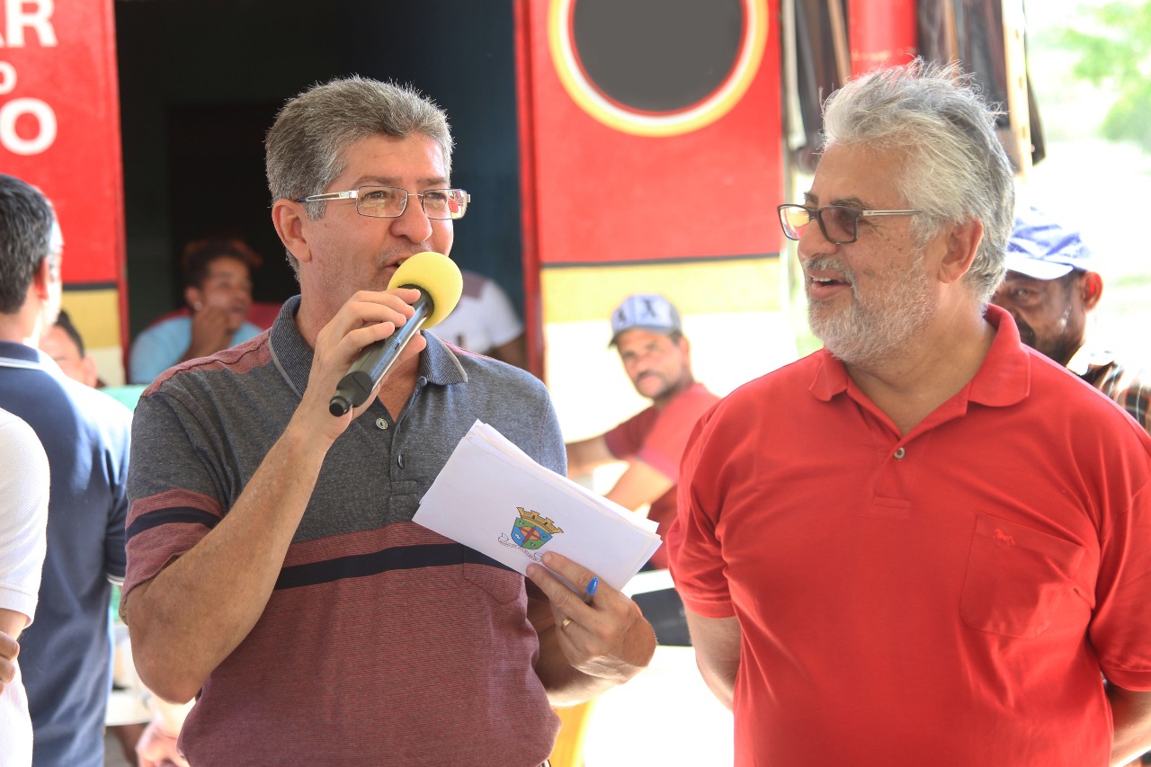 Vice-prefeito José Antônio prestigia mais uma obra inaugurada pelo prefeito Carlos Brasileiro em Tijuaçu rua do Chafariz