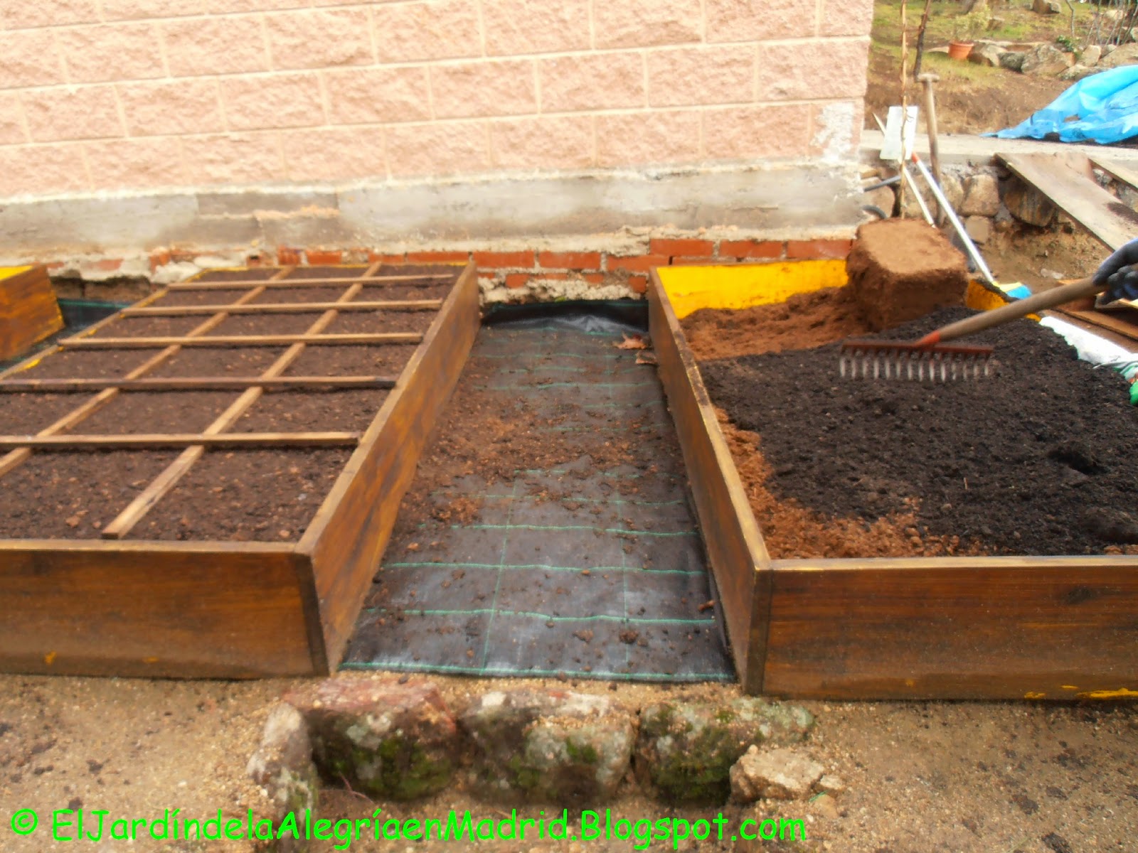 El jardín de la alegría : Bancales elevados para el pequeño huerto (II