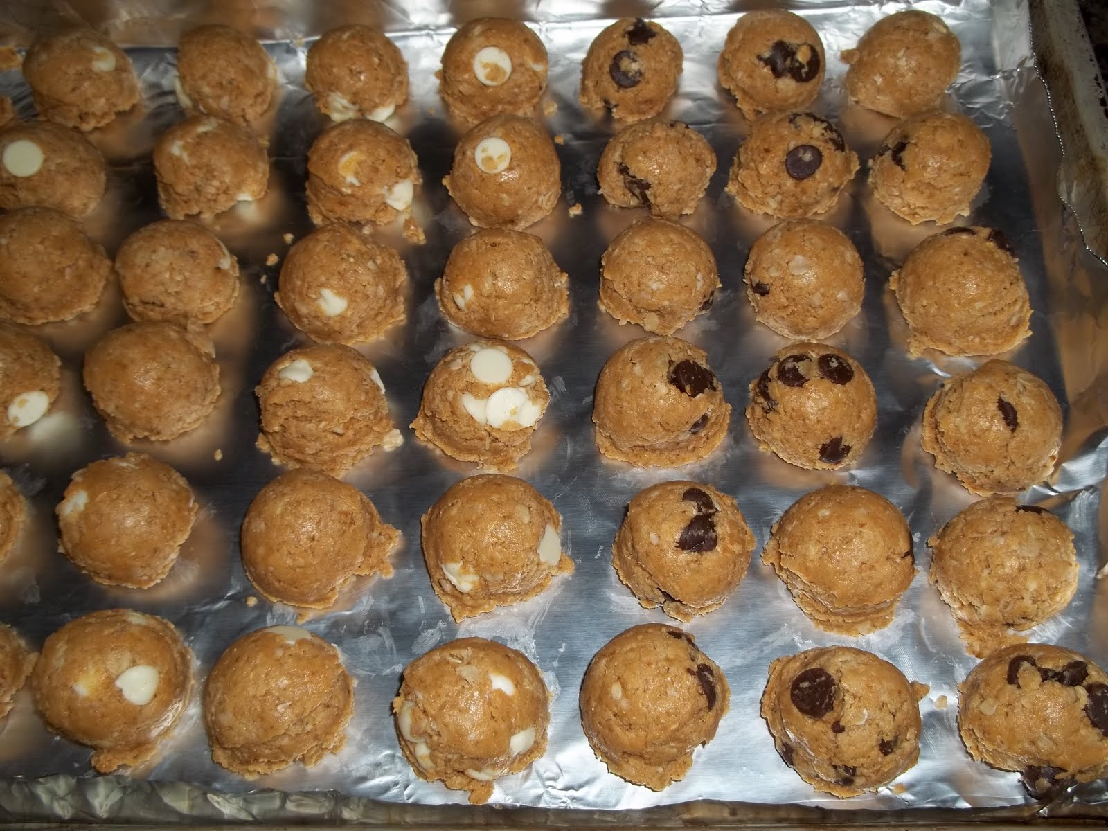Kristi's Dishes Cafeteria Peanut Butter Balls