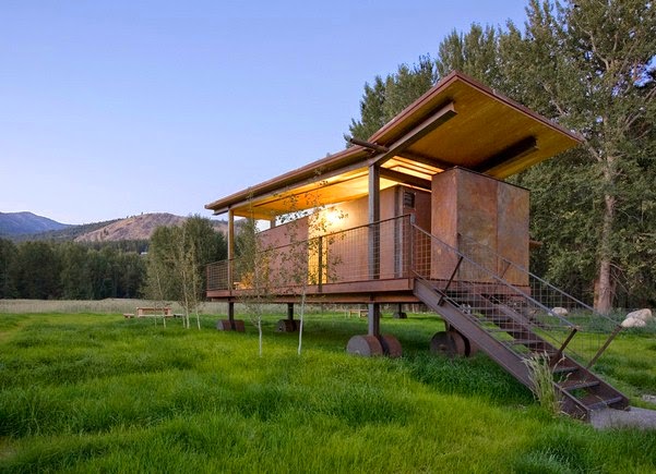 Original and lightweight structures for camping comfortably