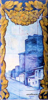 SEVILLA - PLAZA DE ESPAÑA  Banco-azulejo de la provincia de León - Murallas