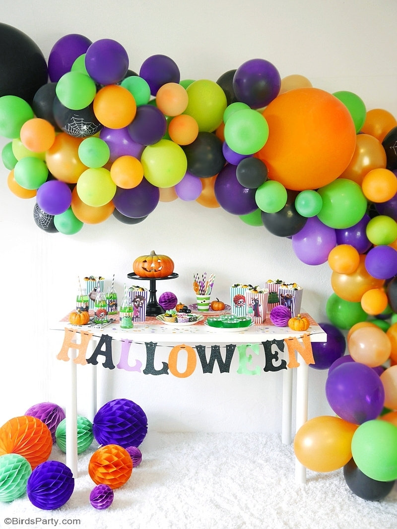 How To DIY a Balloon Garland - an easy craft tutorial project to make to help decorate parties, birthdays, weddings, photo-booths or any celebration! by BirdsParty.com @birdsparty #balloongarland #diyballoongarland #balloongarlandDIY #balloondecorations #weddingdecor #birthdaydecorations #balloonarch
