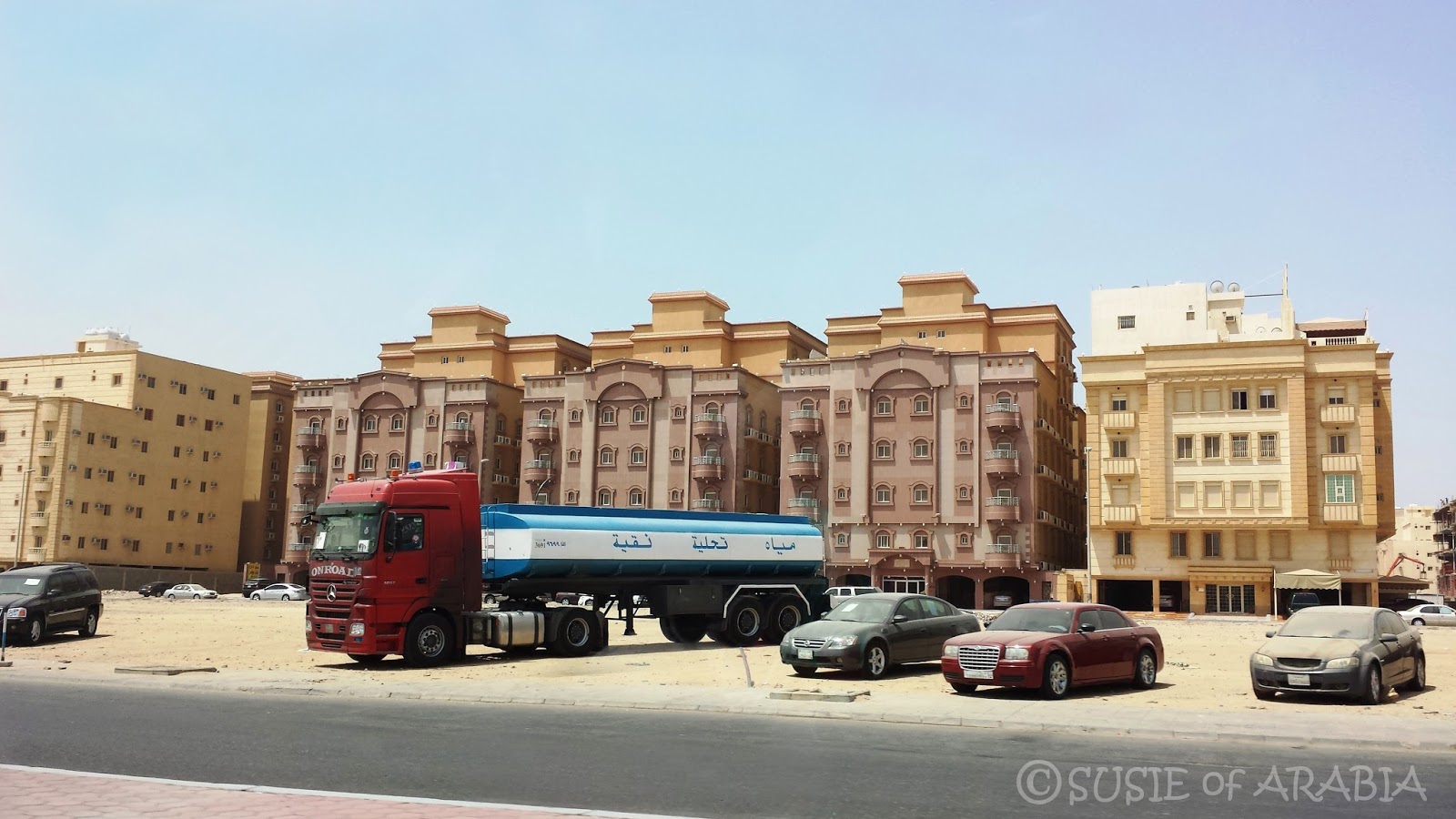 Jeddah Daily Photo Jeddah Abandoned Cars