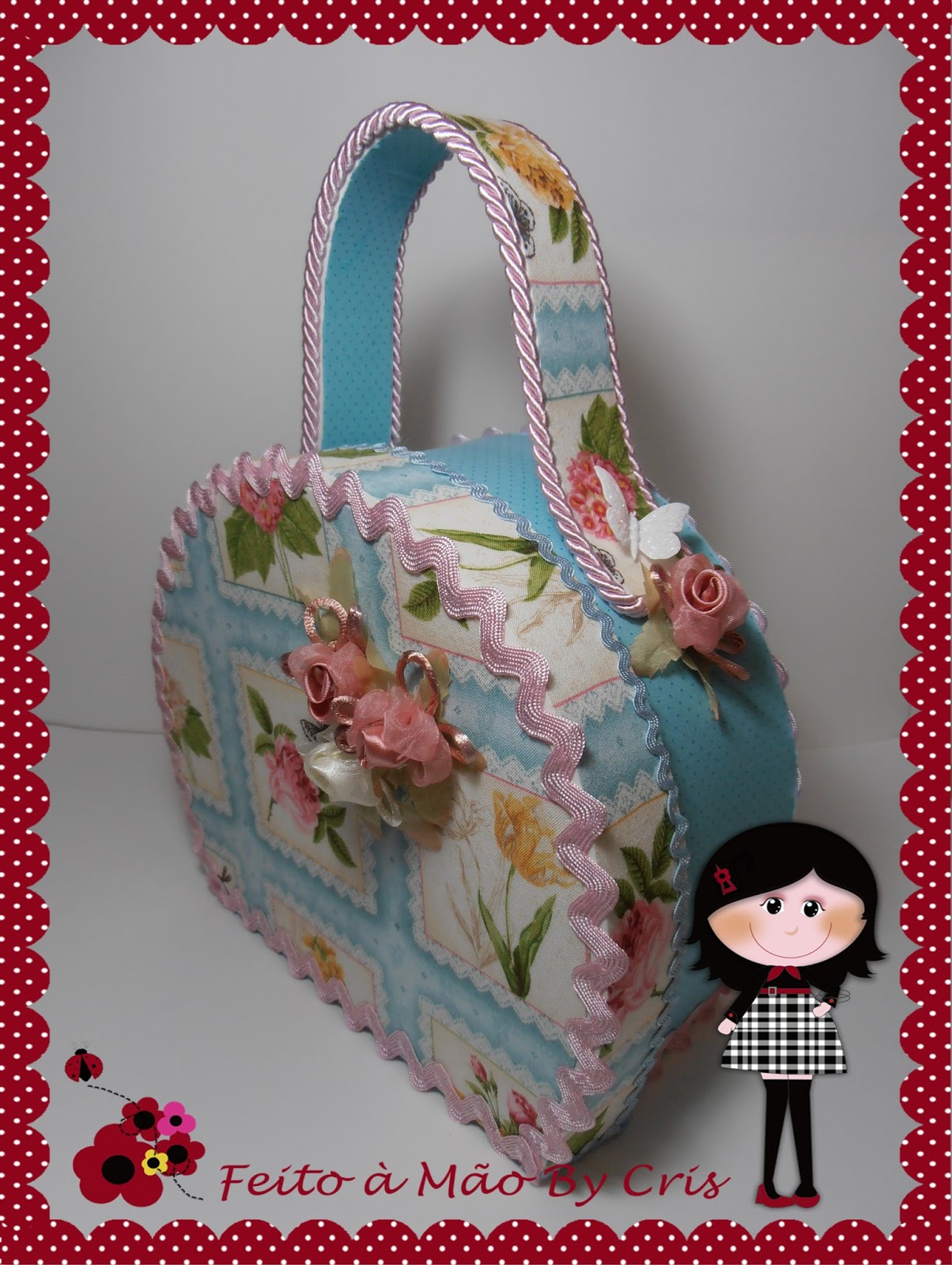 Feito a Mão By Cris: MALETA DE E.V.A REVESTIDA COM TECIDO