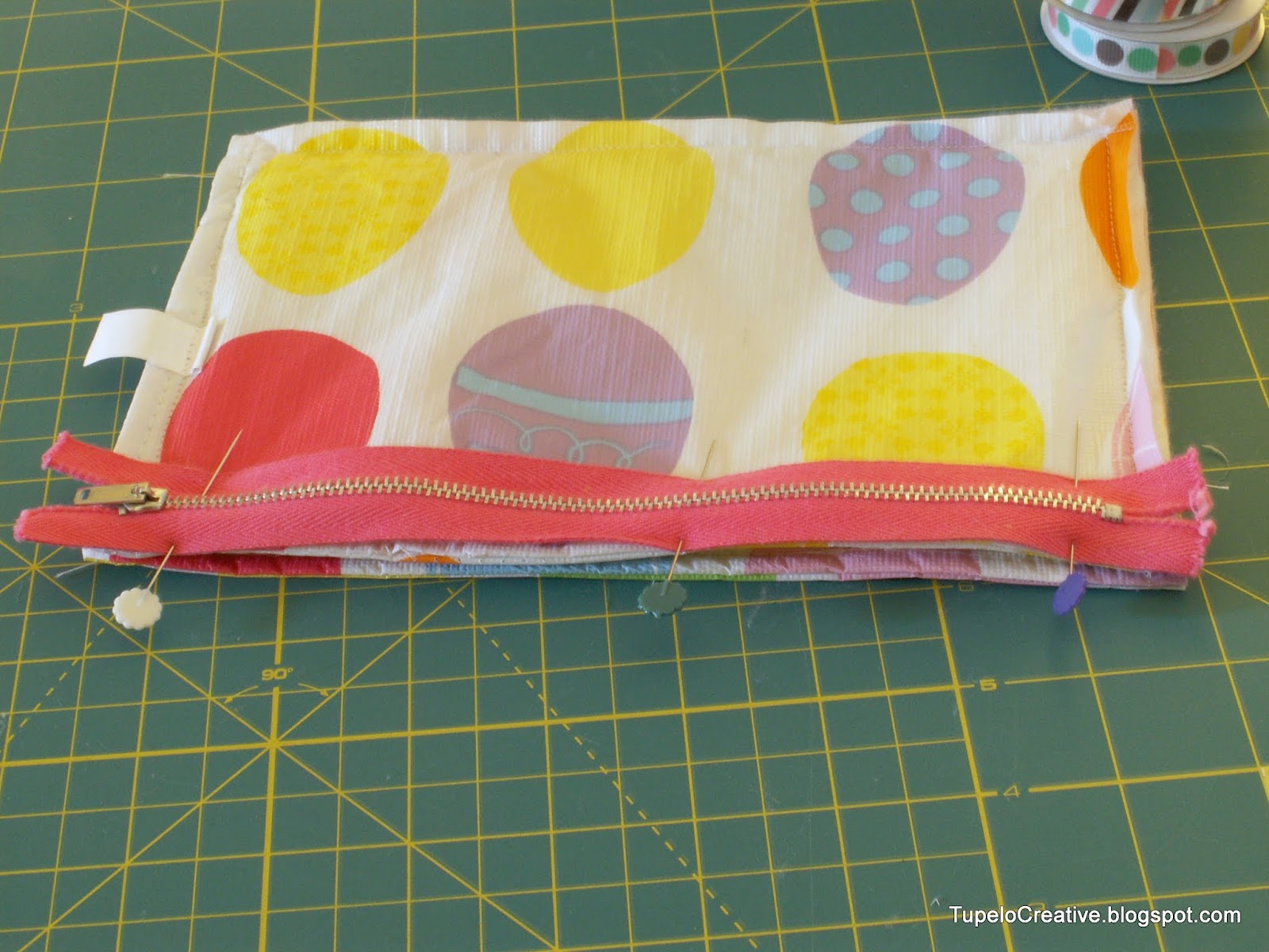 Tupelo Creative Placemat Zipper Bag Tutorial