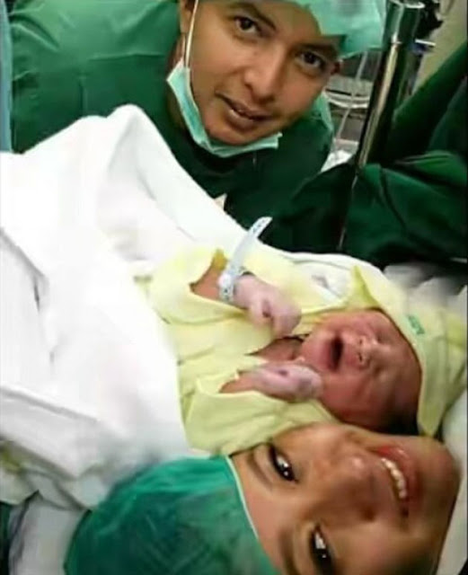 Chua, Personel Band Kotak Melahirkan Anak Pertama, Lihat Foto-foto Bayi Imutnya