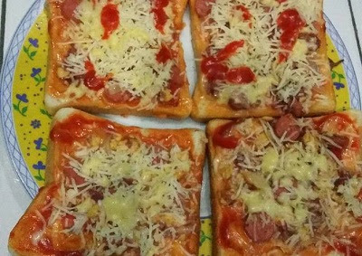 Resep Pizza Mini Dengan Roti Tawar