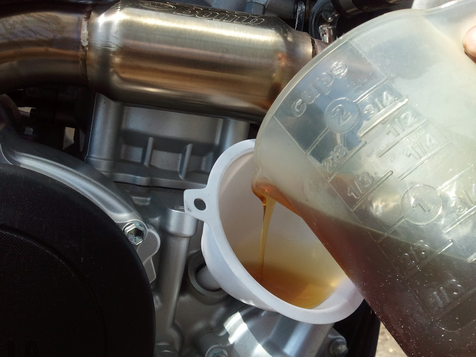 Motorcycle Junkie WR250X / WR250R oil and filter change