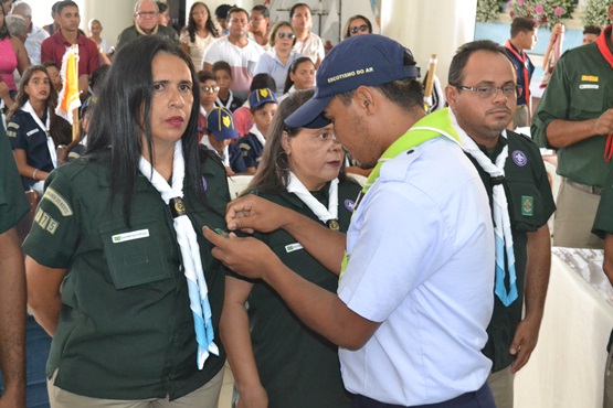 PROMESSA ESCOTEIRA DO GRUPO N.S. DA CONCEIÇÃO TEM COMO MADRINHA A DEPUTADA ZENAIDE MAIA