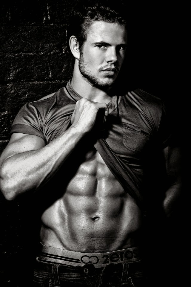 8 Pack ABS