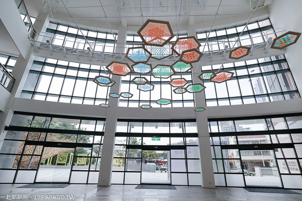 台中大里|台中市纖維工藝博物館|台灣唯一以纖維時尚綠工藝為主題的博物館|6米石虎