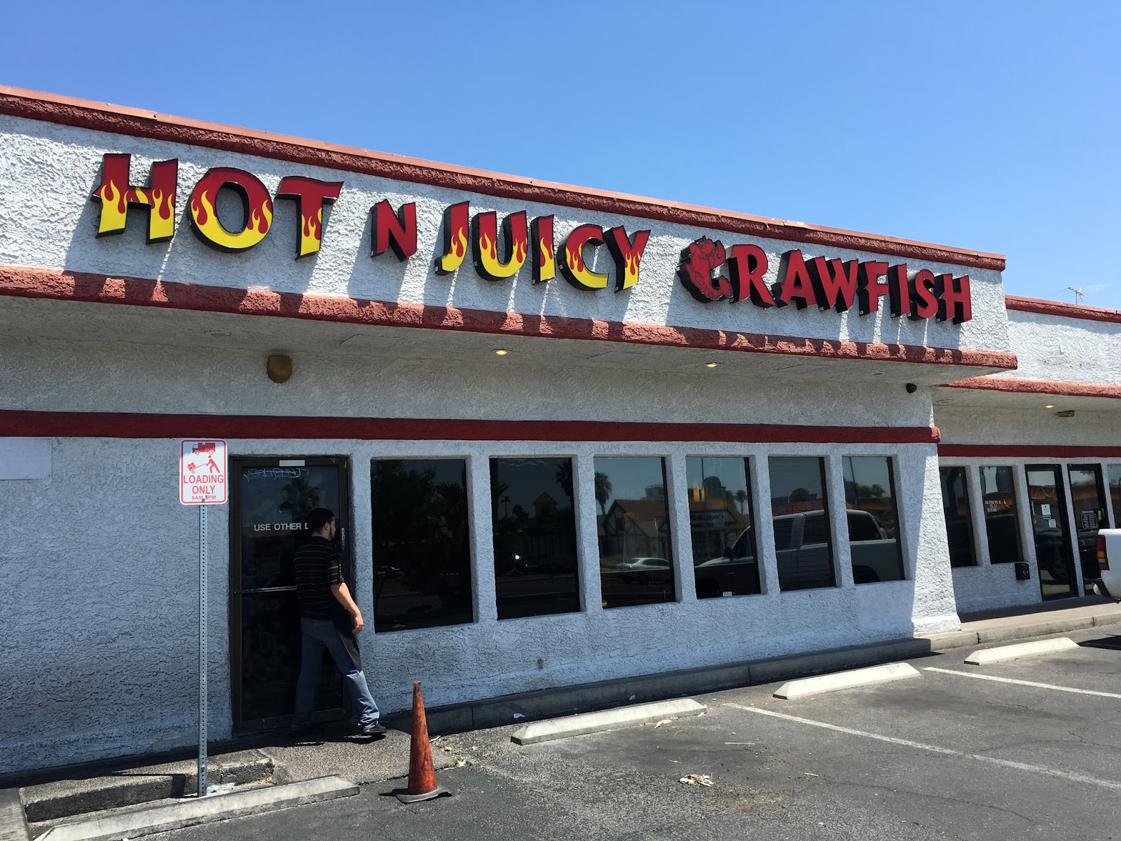 GREAT EATS HAWAII HOT N' JUICY CRAWFISH LAS VEGAS