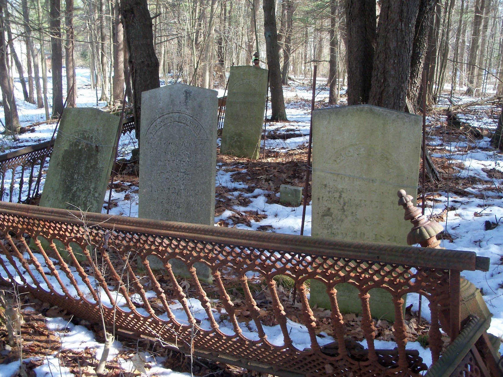 EARLY NEW ENGLAND FAMILIES The Morrell Cemetery Eliot, Maine
