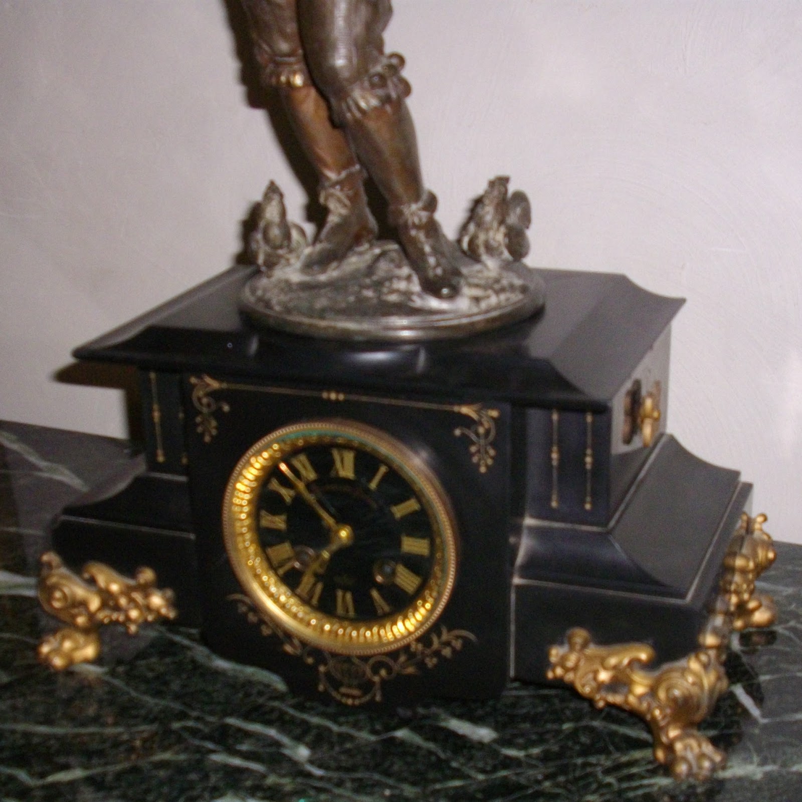 Pendule De Cheminée Marbre Et Bronze Napoleon 3