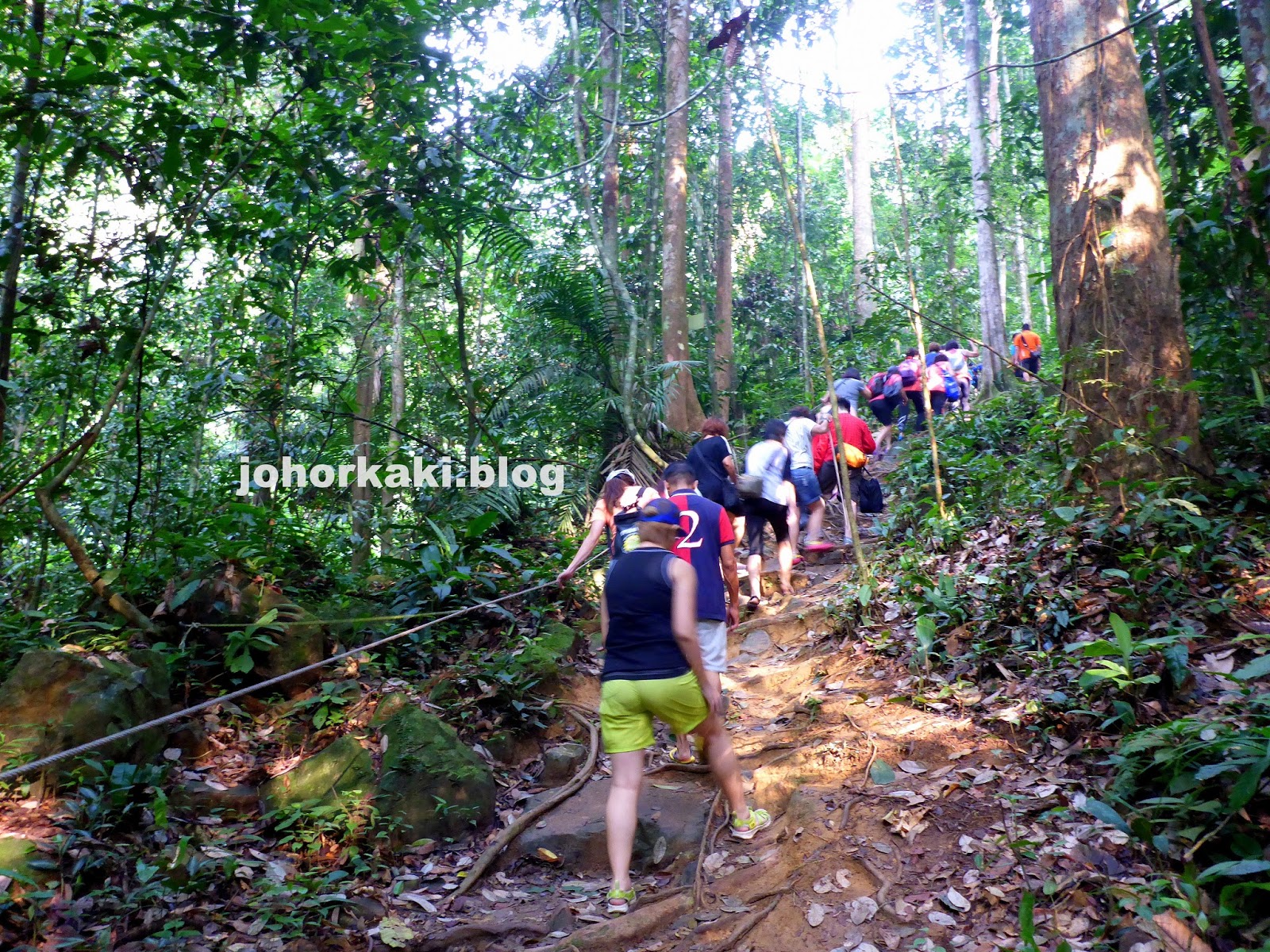 Touch Your Rainbow At Sungai Lembing S Rainbow Waterfall Johor Kaki Travels For Food
